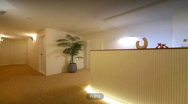 하이엔드 매장 사진 1